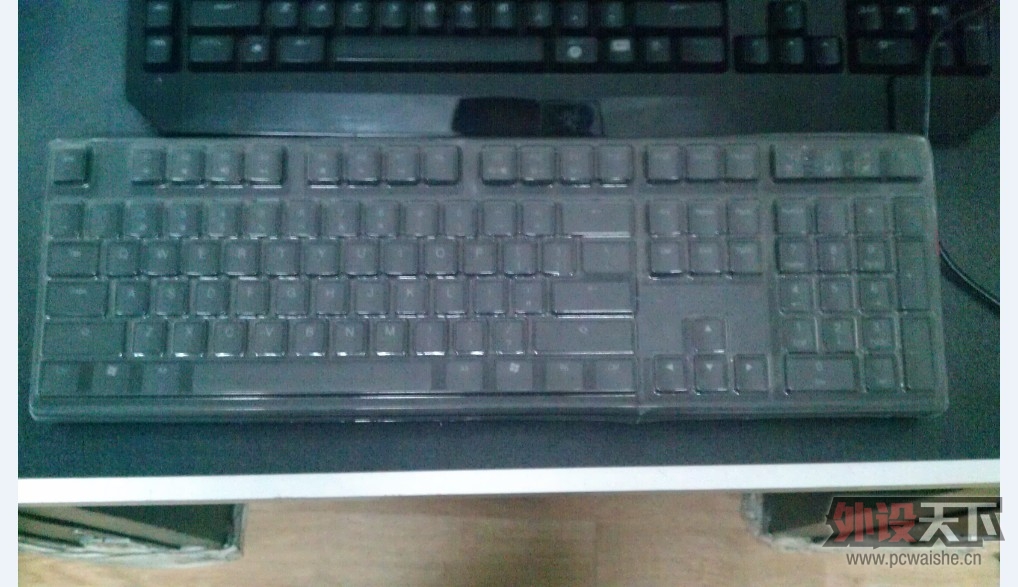 ����������DUCKY 9008 shining ��ɫ�׹������� 9�� 700Ԫ