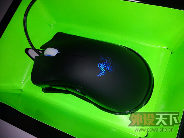 ���Ϻ�������Razer�������ߺ�ɫ������ 9���� 160Ԫ����� �ѳ�����