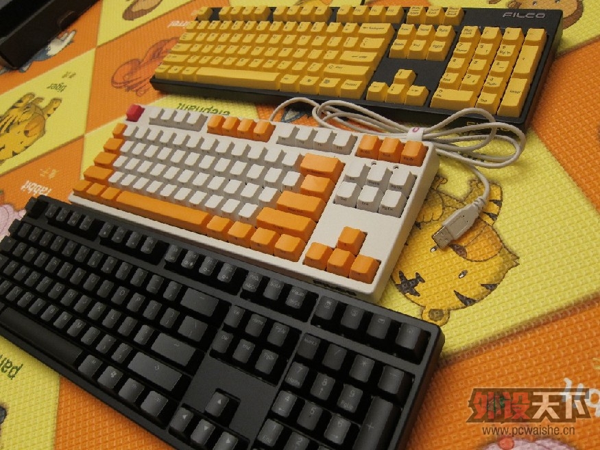 Ducky 9008 shining2 