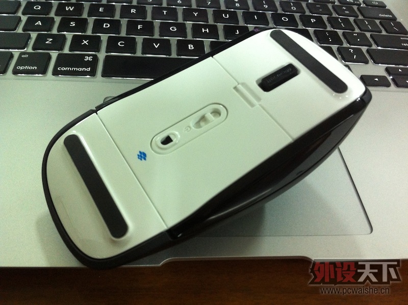 ���Ϻ���΢����㴥����� Touch Mouse 95�� 240