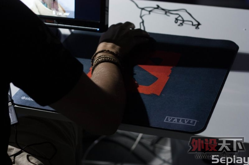 ���ֵ���һЩ��äĿ׷�ǵ�ʱ�̡�DreamHack2012��������վ NIP��ѡ��װ��һ��