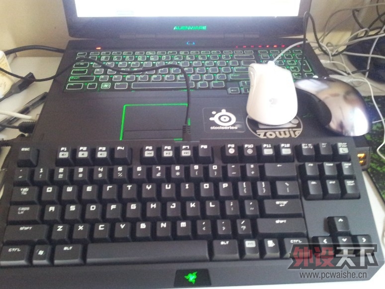 �µ������ߺڹѸ�������