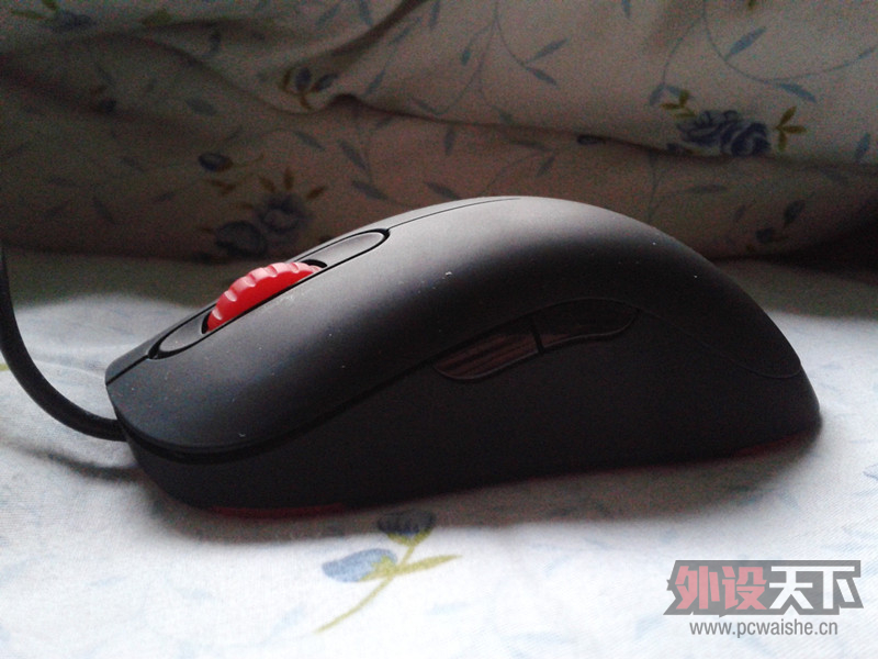 ���������� ���۳���~9��XAIʮ����棺280Ԫ��9��AM��ɫ����棺250Ԫ ������~