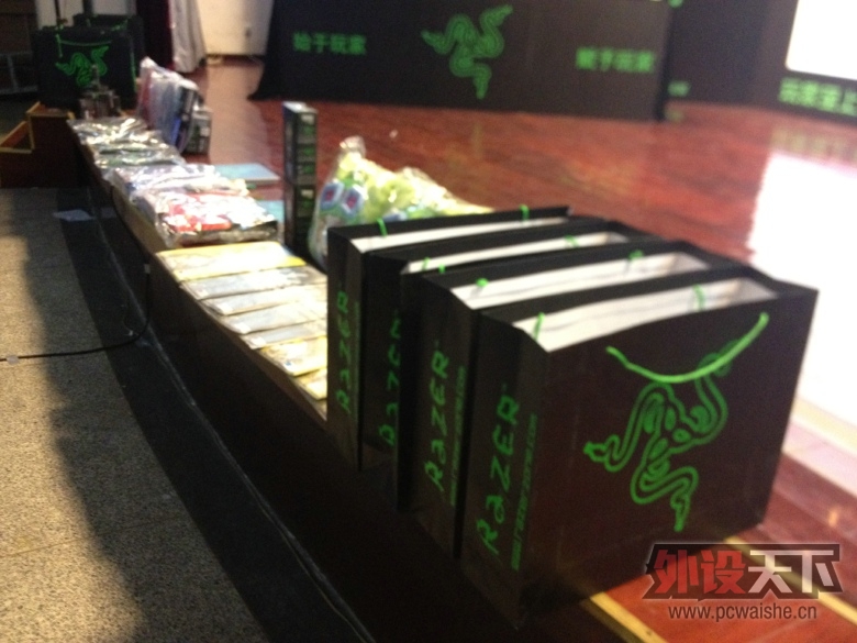 [13P] RazerУ԰��-����վ-Ѳ�ݼ�Ҫ���ţ���ͼҲɱè��ĩ�˻��Ǹ�ת���ˣ�