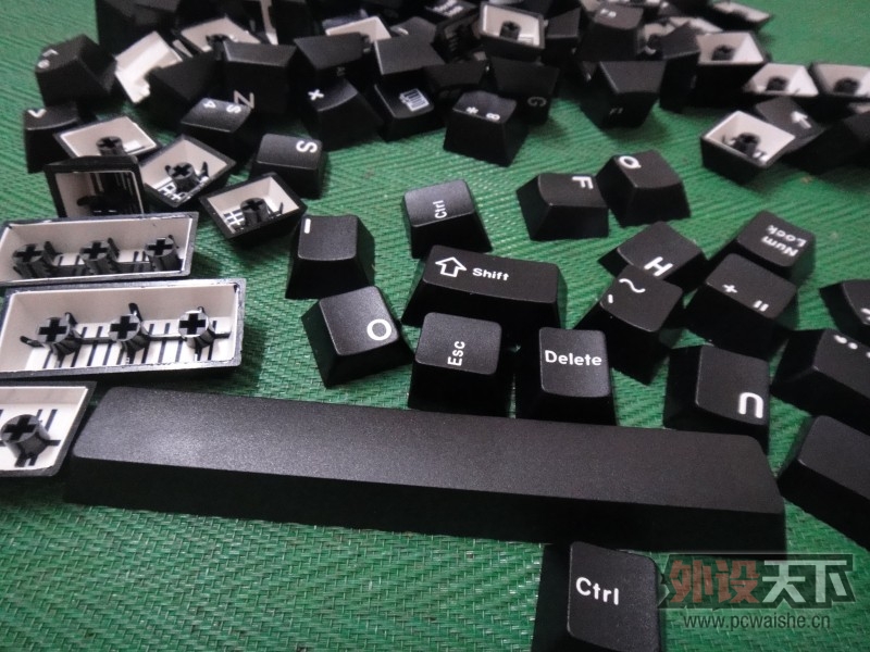 �����ݡ���1800ϵ�м�ñһ��101������2ɫ���ͼ�ñ 9�� 300
