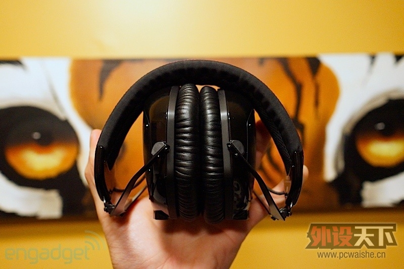 V-Moda M-100߱ϮĶ׼