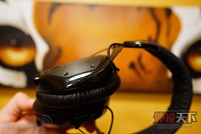 V-Moda M-100߱ϮĶ׼
