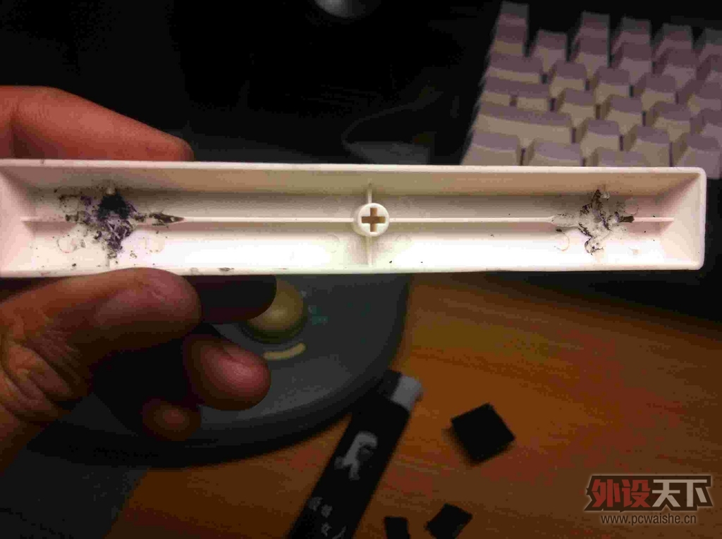 ��һ�ѻ�е����NEO KB87 �ľջ���ñ