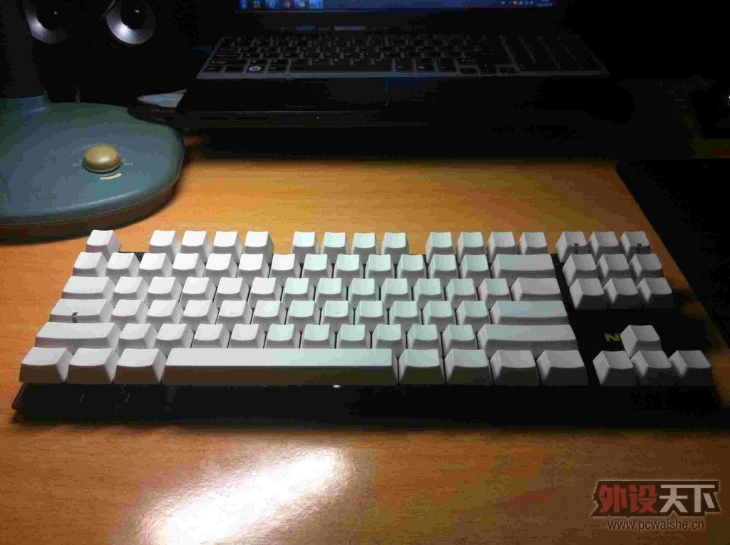 ��һ�ѻ�е����NEO KB87 �ľջ���ñ