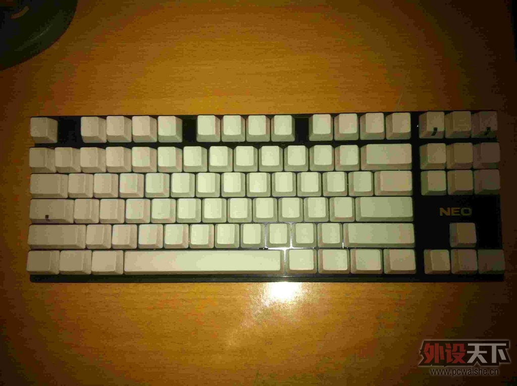 ��һ�ѻ�е����NEO KB87 �ľջ���ñ