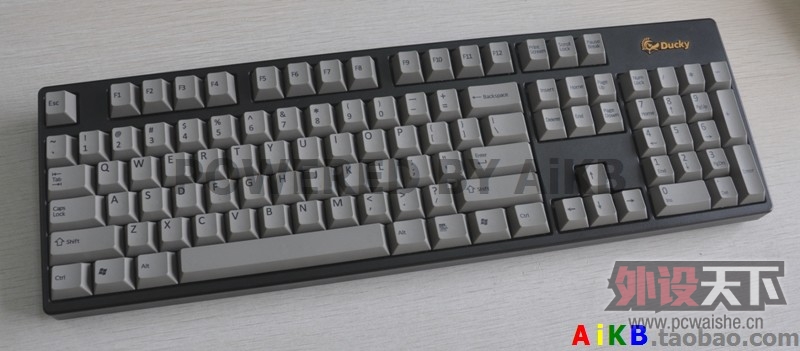 ��������KBC������ɫ���ּӺ�PBT������105��װ������Ʒ����9.9�£�450����