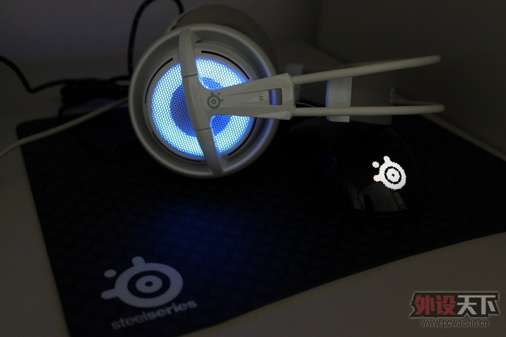 ��������V1��V2��ʲô����V2�����õıȽ��١�