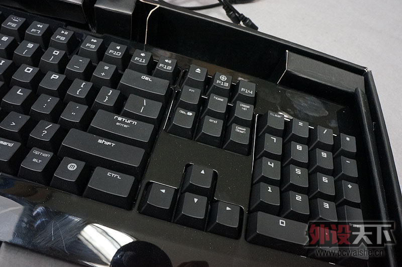 ���ѳ����������˴�������RAZER�ڹѸ��ռ��� mac�� ��ɫ������� 9.9����600Ԫ