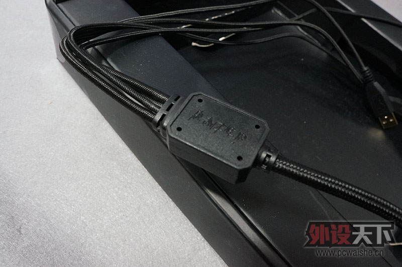 ���ѳ����������˴�������RAZER�ڹѸ��ռ��� mac�� ��ɫ������� 9.9����600Ԫ