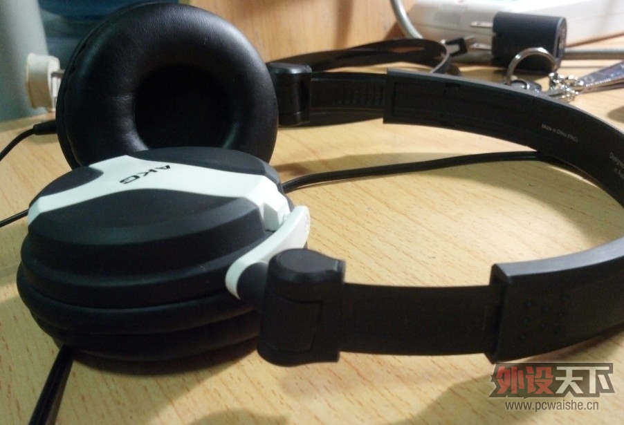 �����ա�akg���� k518le  9��  250Ԫ