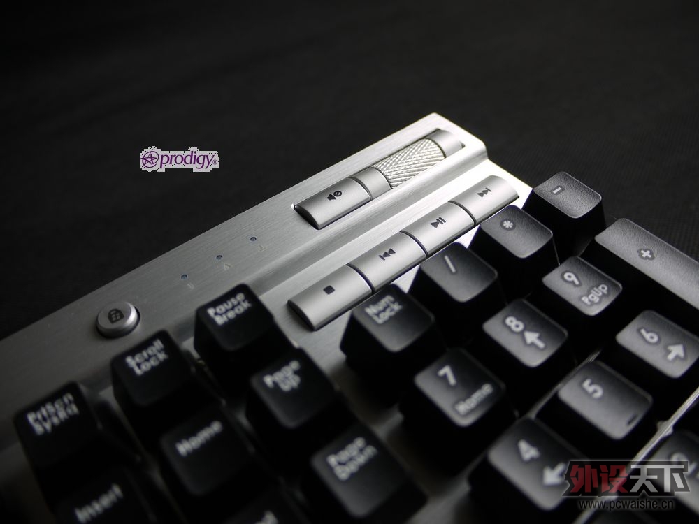 Įдӯ    ---------  ҹСcorsair vengeance K60