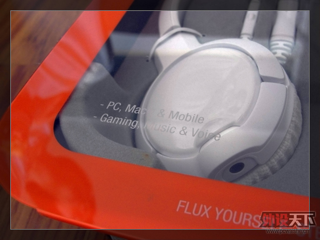 �����Flux����������á��鶯���ߣ���SteelSeries  Flux�׿���