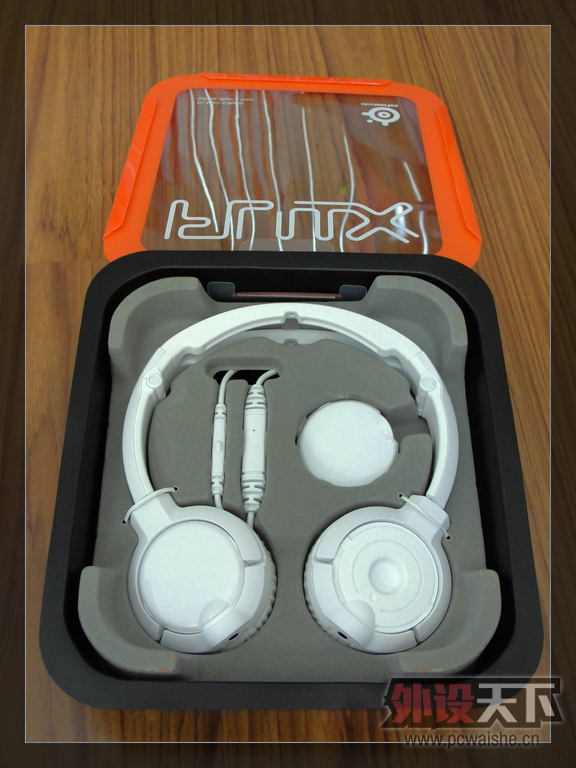 �����Flux����������á��鶯���ߣ���SteelSeries  Flux�׿���