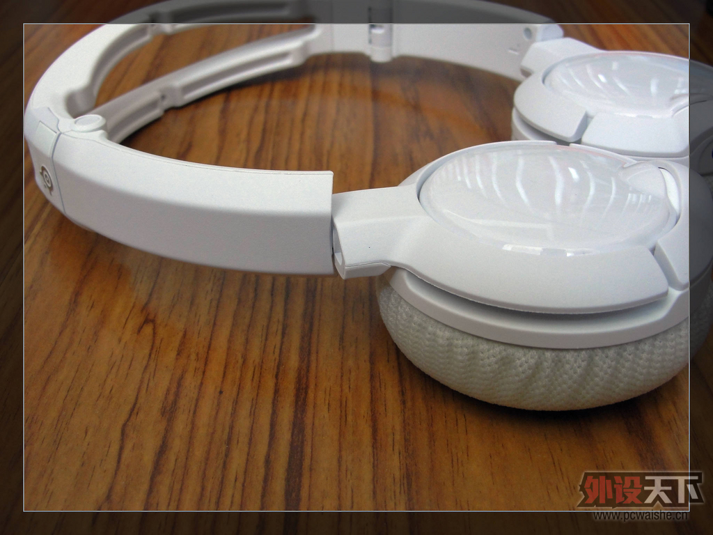 �����Flux����������á��鶯���ߣ���SteelSeries  Flux�׿���