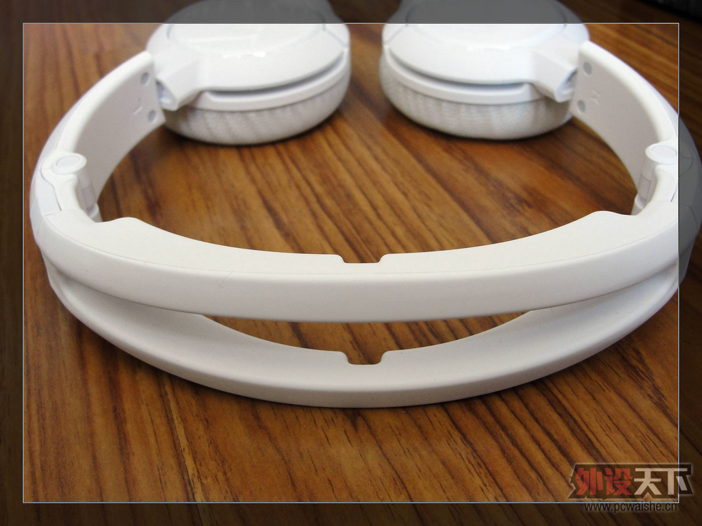 �����Flux����������á��鶯���ߣ���SteelSeries  Flux�׿���