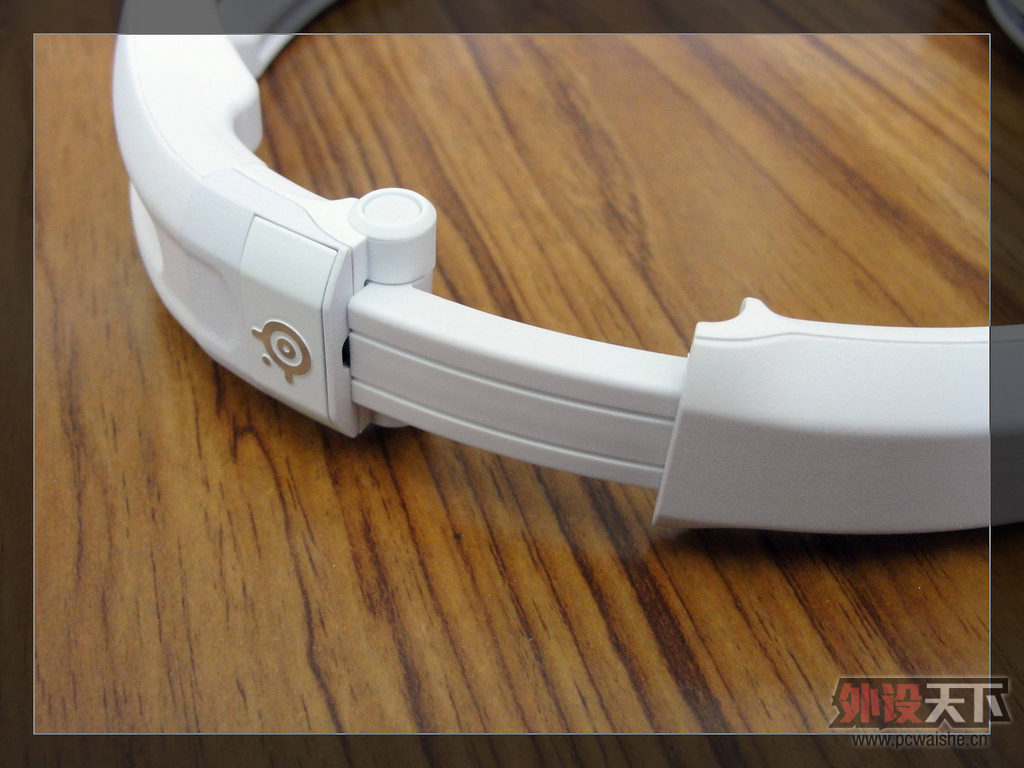 �����Flux����������á��鶯���ߣ���SteelSeries  Flux�׿���