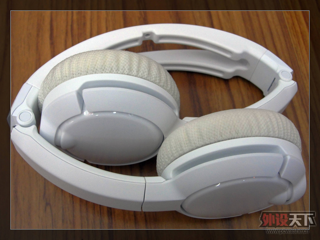 �����Flux����������á��鶯���ߣ���SteelSeries  Flux�׿���