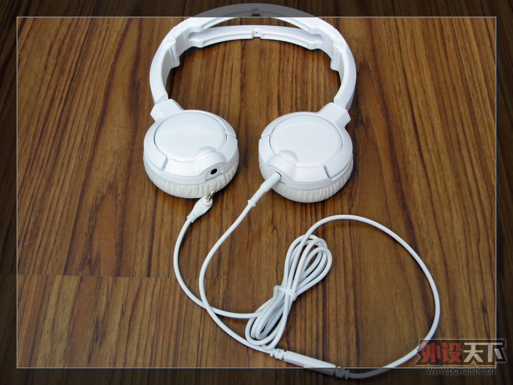 �����Flux����������á��鶯���ߣ���SteelSeries  Flux�׿���