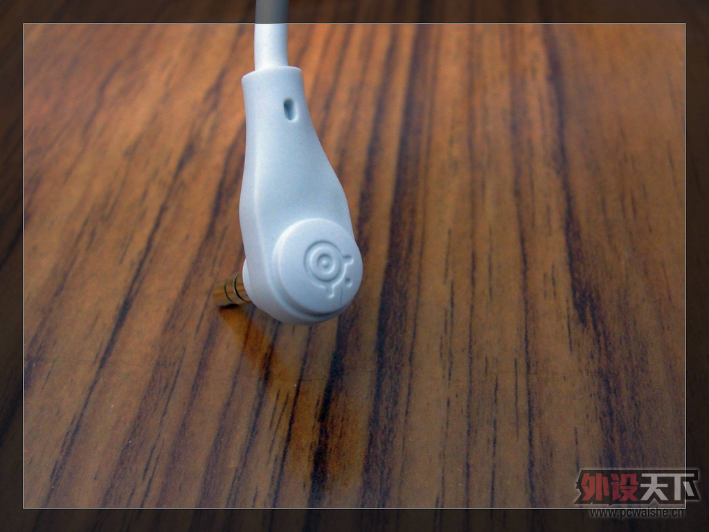 �����Flux����������á��鶯���ߣ���SteelSeries  Flux�׿���