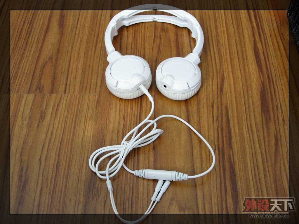 �����Flux����������á��鶯���ߣ���SteelSeries  Flux�׿���