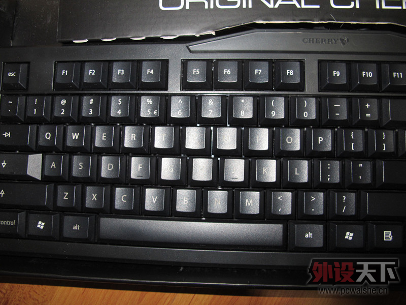 ���㶫��37����ɫ����PBT��������ñ 180 ����