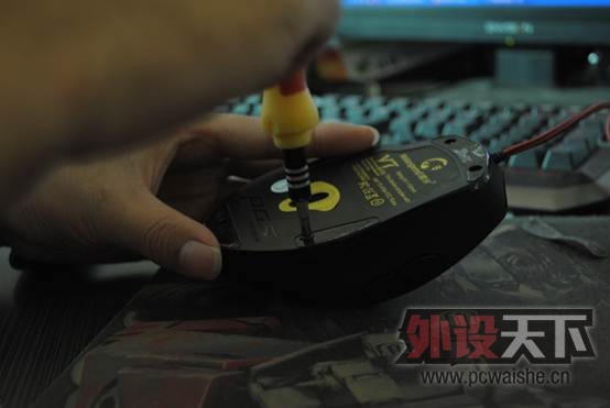 �Ա���û�¸ɣ��Ұ�Ħ��V7��β�Ƹ�����