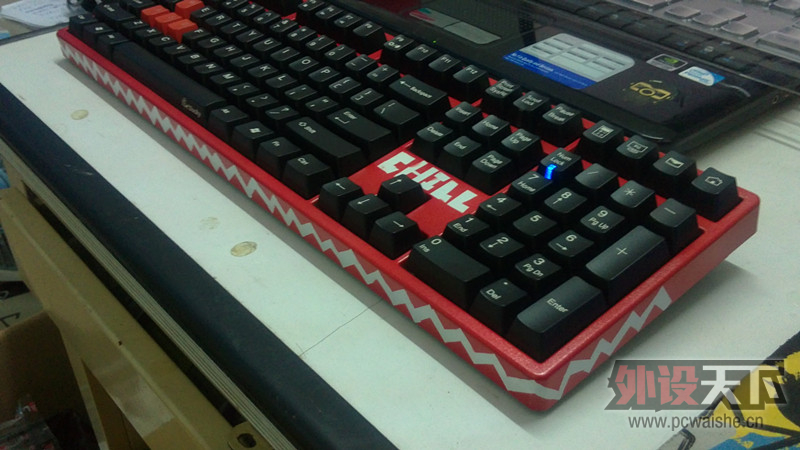���˵�һ�ѻ�е��MOD��ducky 9008G2PRO ���� ������������