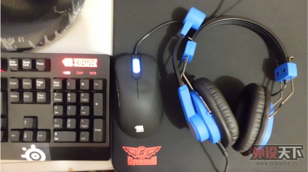 ���ɶ���<�ݶ�>ZOWIE׿�� CELERITAS�����е���� 85�� 480Ԫ
