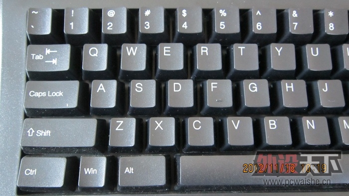 [��] �ݶ�] PLUM 104 ��ɫ����+9.5��+260Ԫ��˳��