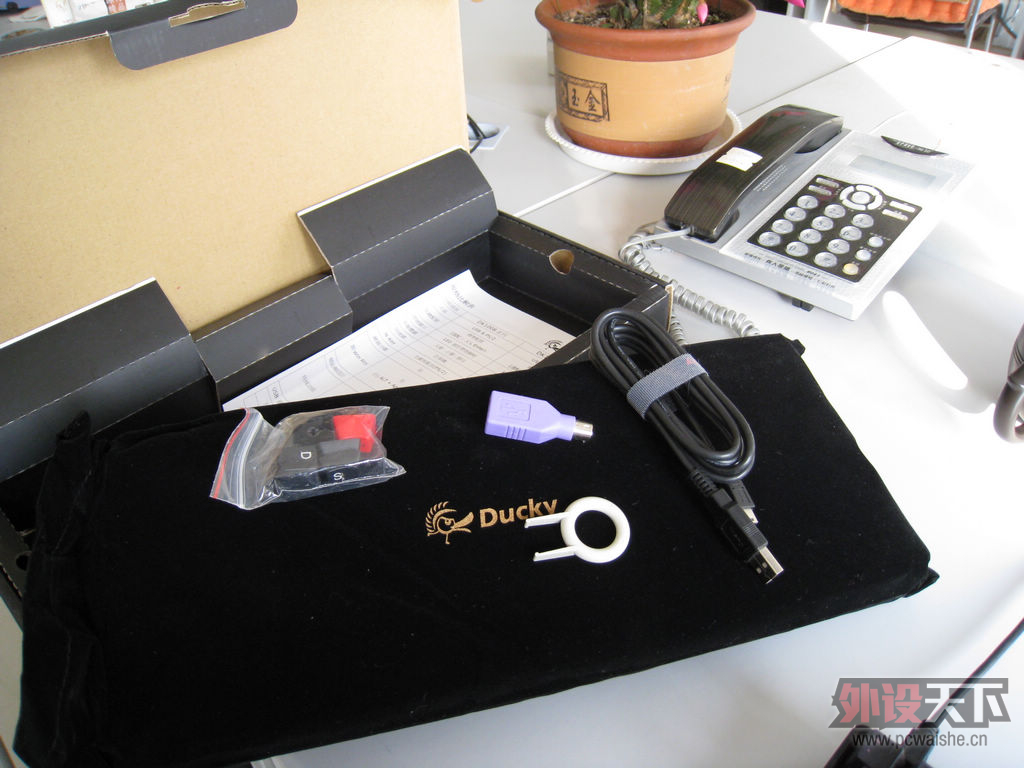 ����KBT��̨�׺�DUCKY1087��