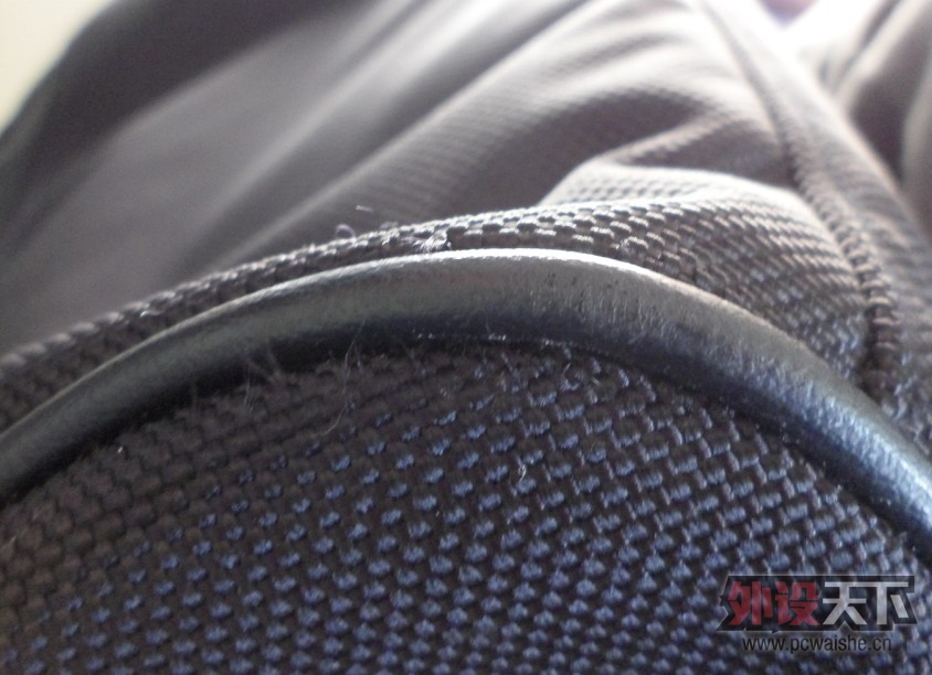 CO/GENES�����羺װ������400���ʣ�9�¡�