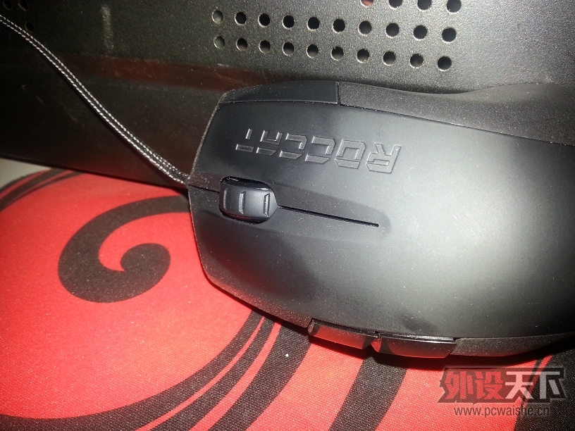Ե¹֮Roccat Savu-䱪ǳ
