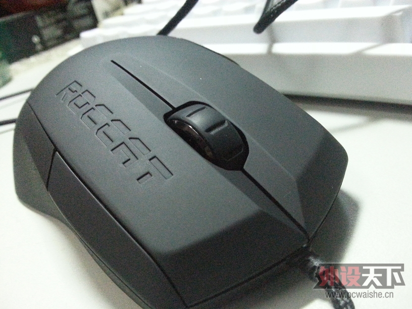 Ե¹֮Roccat Savu-䱪ǳ