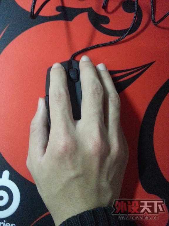 Ե¹֮Roccat Savu-䱪ǳ