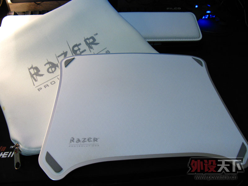 �����ϡ�Razer Pro Pad �������  200