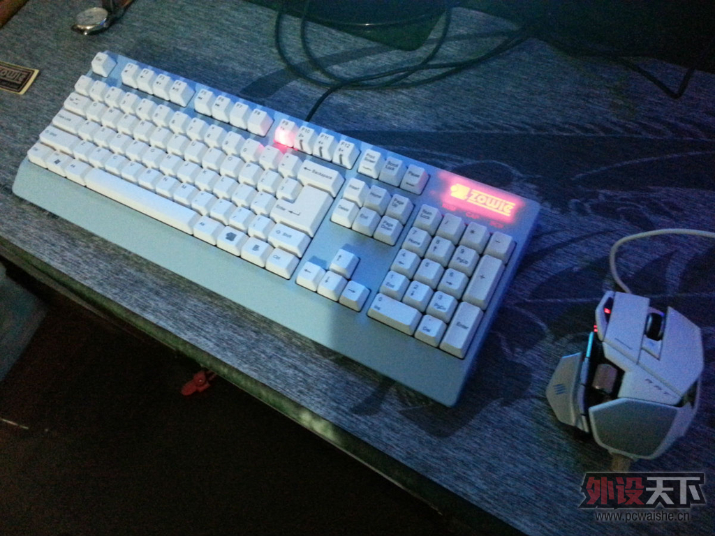 ���Ա�������zowie-i��Ⱥ��ϲ���ּ�������ŭ��һѪ����ͼ���޸���