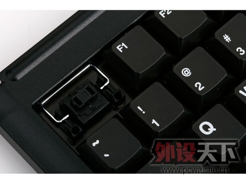 ������CHERRY������е����G84-4400��Nvidiaԭ�����棬��һЩ����