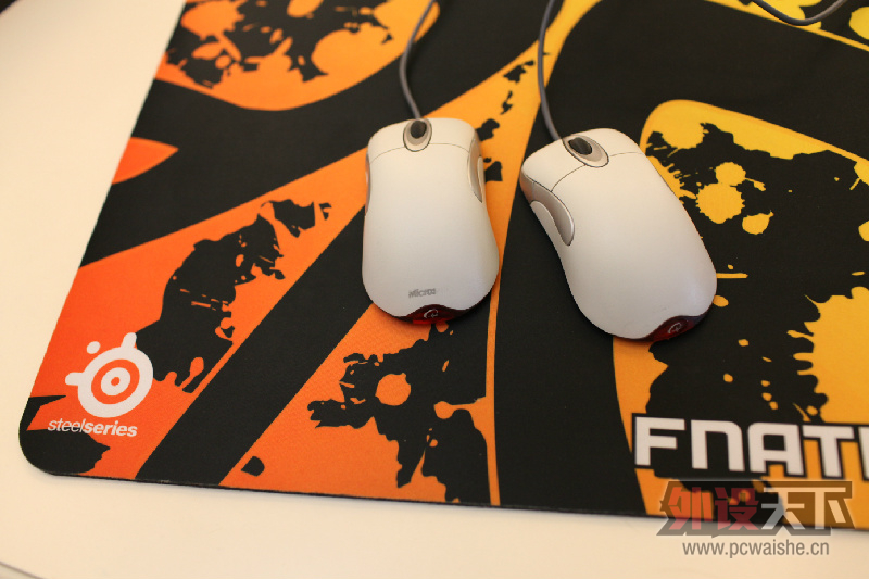 ��������QcK+ Fnaticս�Ӱ� ΢��IO1.1��ɫ����