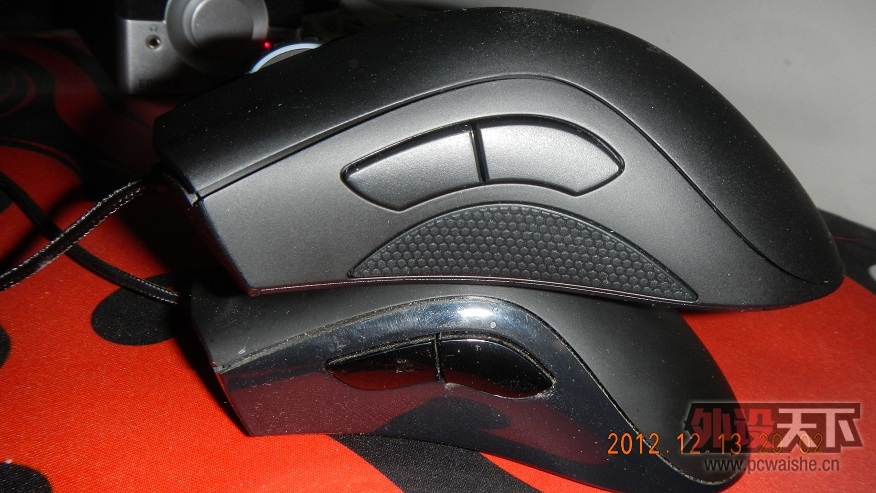 �¾����߶Ա�