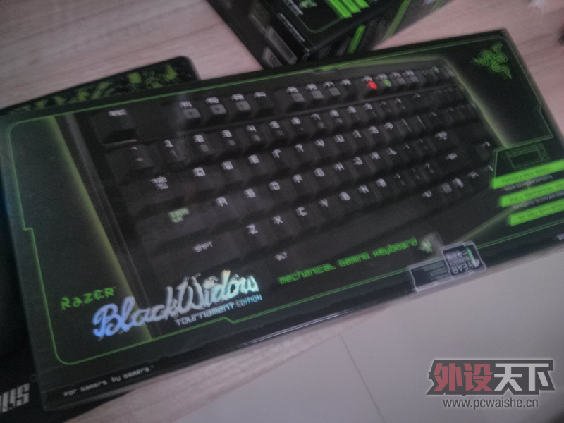 ������ƭ�㼼����֮����Razer�ڹѸ�������
