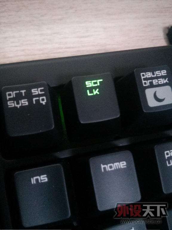 ������ƭ�㼼����֮����Razer�ڹѸ�������