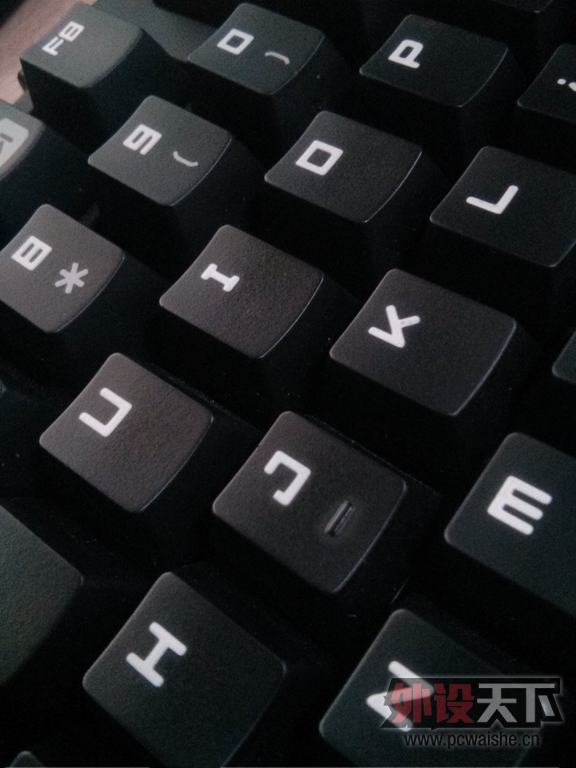 ������ƭ�㼼����֮����Razer�ڹѸ�������