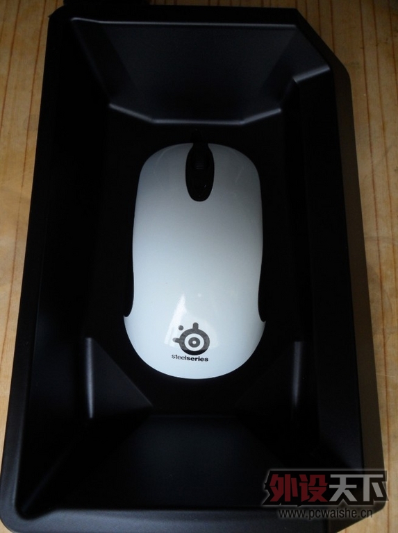 �����ݡ����ѳ���SteelSeries QCK��è��֮��������+ ��ɫKinzu=180����
