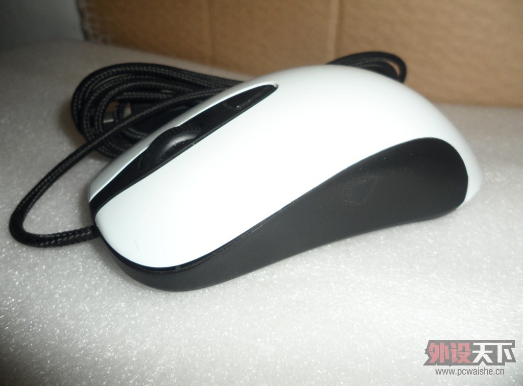 �����ݡ����ѳ���SteelSeries QCK��è��֮��������+ ��ɫKinzu=180����
