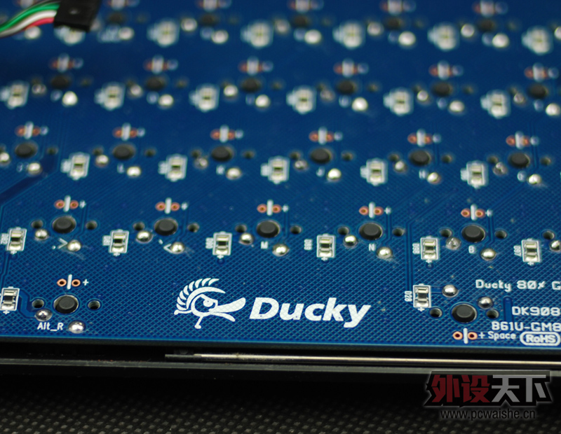 �ྲྀ����ײ�-ducky G2 87��ɫ�����е����--�������ײ�
